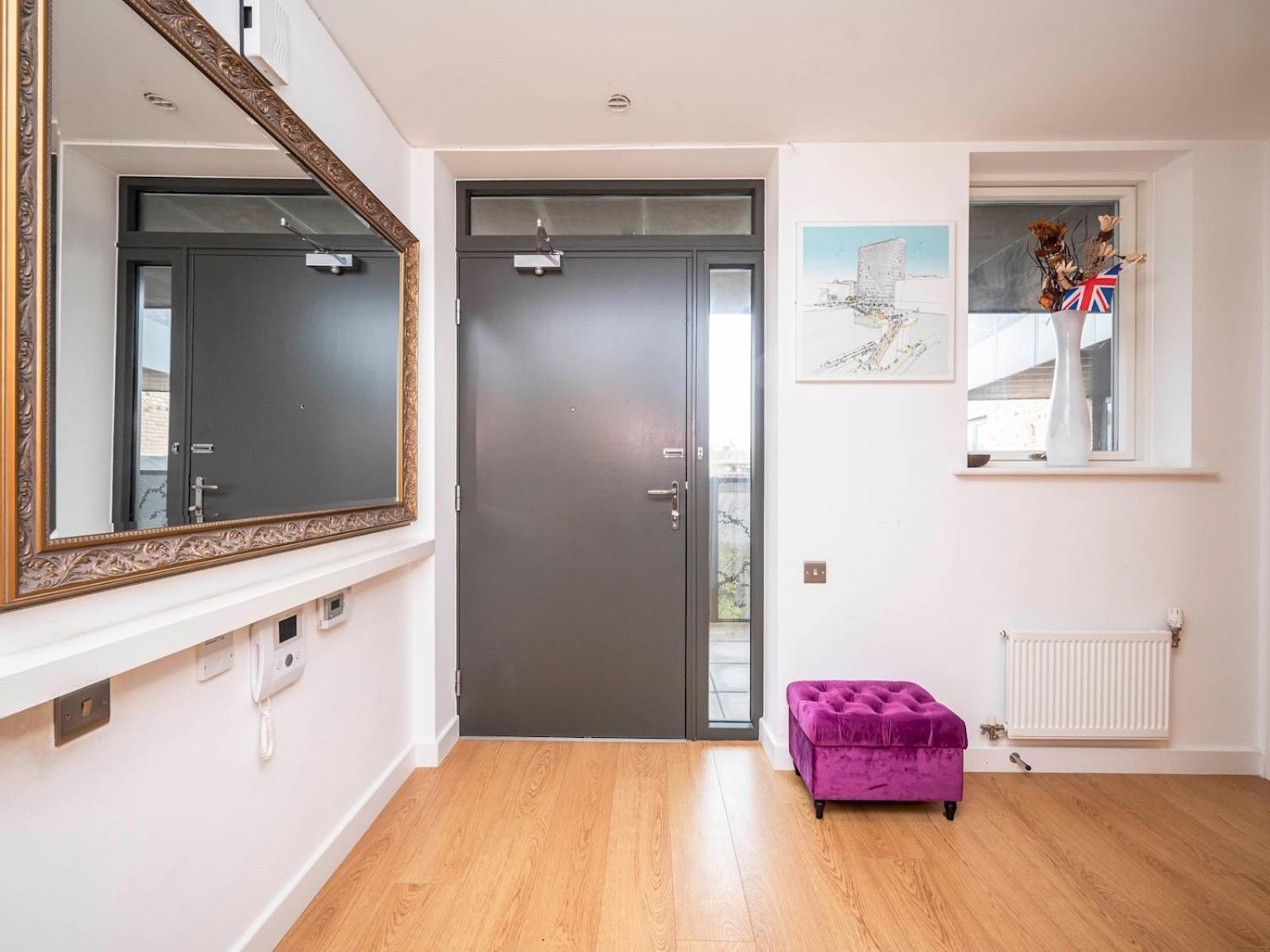 London Apartment Near Tower Bridge And Tube Pass The Keys Exterior photo