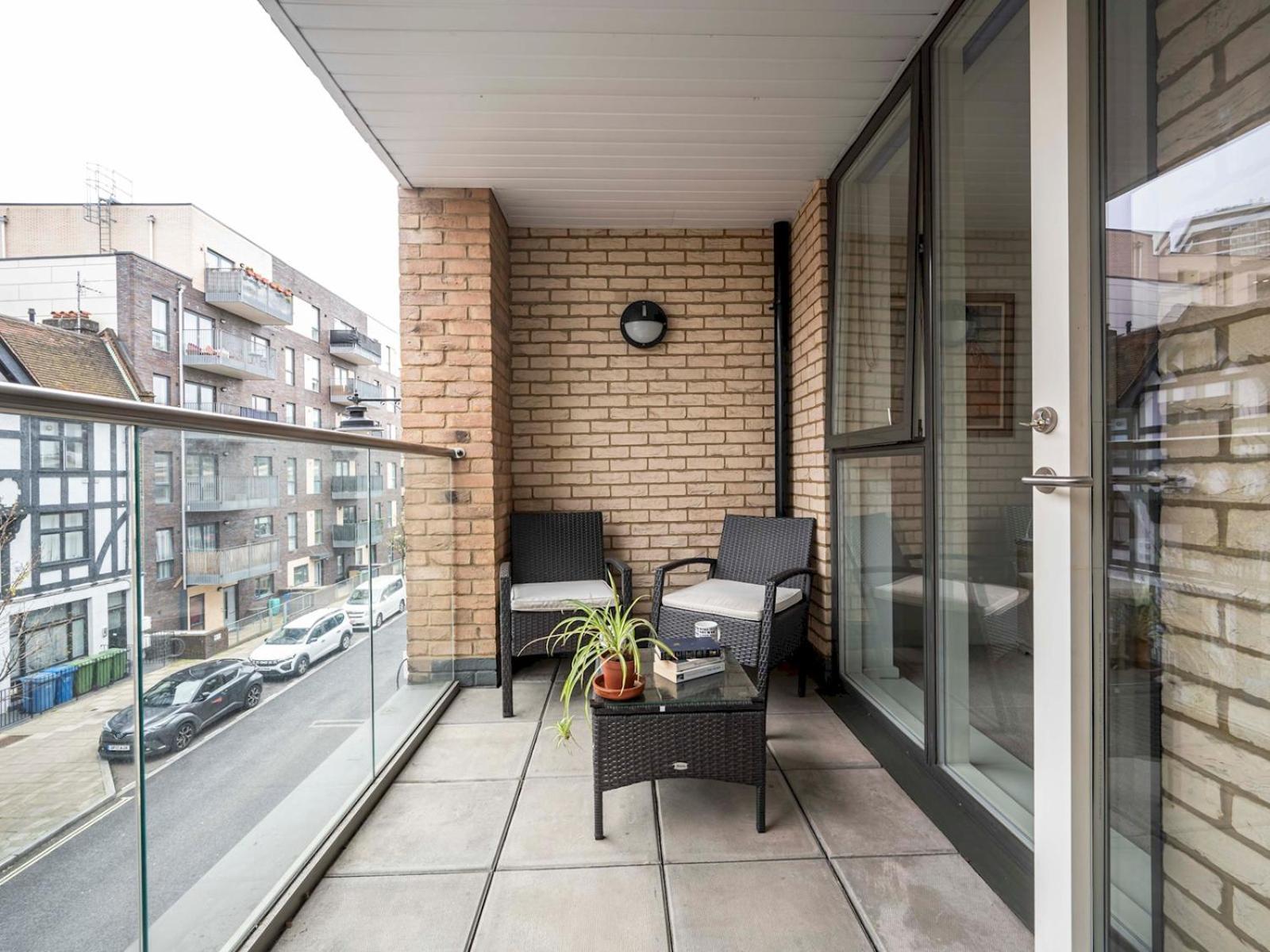 London Apartment Near Tower Bridge And Tube Pass The Keys Exterior photo